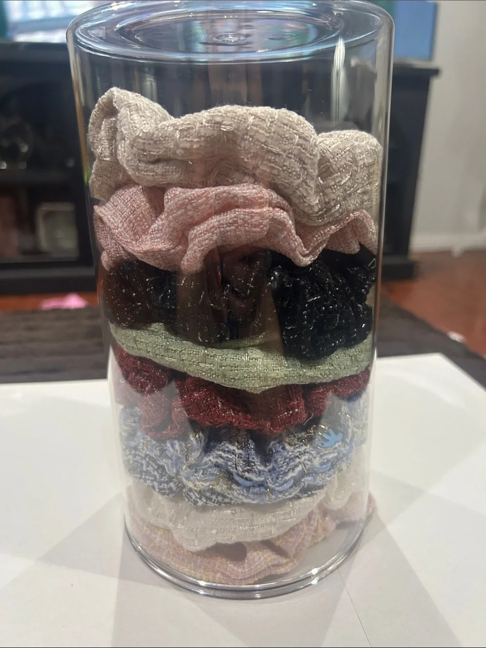 9 SCRUNCHIES